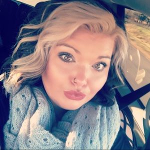 Meet your Posher, Neasha